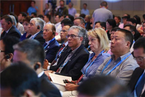 成都翻译公司(会议口译服务)