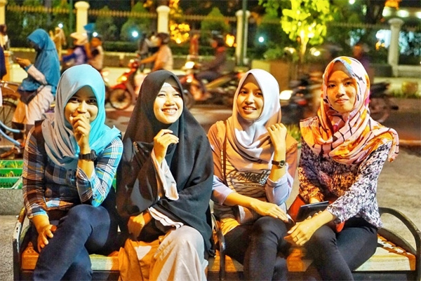 成都专业的翻译公司(机械翻译和人工翻译那种好)